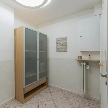 Aparthotel Fioravanti - San Luca & Genesis House, A Pochi Passi Dalla Stazione, Vicino Al Cuore Di Bologna