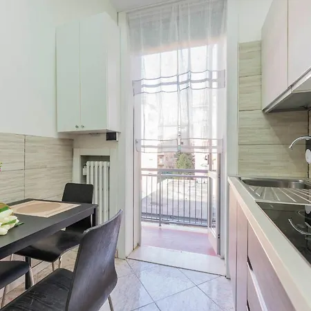 Fioravanti - San Luca & Genesis House, A Pochi Passi Dalla Stazione, Vicino Al Cuore Di Aparthotel Bologna