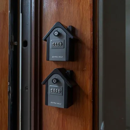 Fioravanti - San Luca & Genesis House, A Pochi Passi Dalla Stazione, Vicino Al Cuore Di Apartahotel