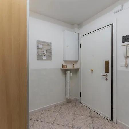 Apartahotel Fioravanti - San Luca & Genesis House, A Pochi Passi Dalla Stazione, Vicino Al Cuore Di