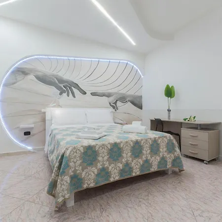 Fioravanti - San Luca & Genesis House, A Pochi Passi Dalla Stazione, Vicino Al Cuore Di Bolonia