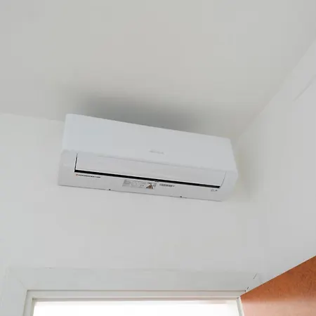 Fioravanti - San Luca & Genesis House, A Pochi Passi Dalla Stazione, Vicino Al Cuore Di