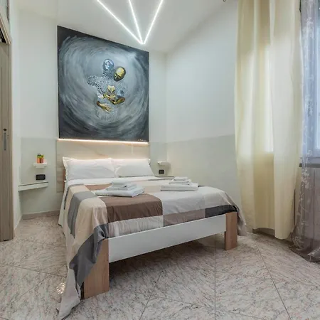 Fioravanti - San Luca & Genesis House, A Pochi Passi Dalla Stazione, Vicino Al Cuore Di 3* Bolonia