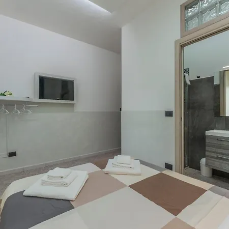 Fioravanti - San Luca & Genesis House, A Pochi Passi Dalla Stazione, Vicino Al Cuore Di Apartahotel Bolonia