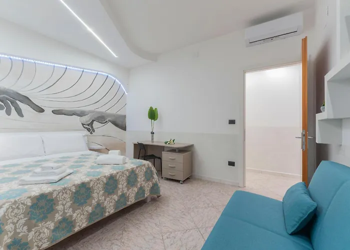 Apartmanhotel Fioravanti - San Luca & Genesis House, A Pochi Passi Dalla Stazione, Vicino Al Cuore Di