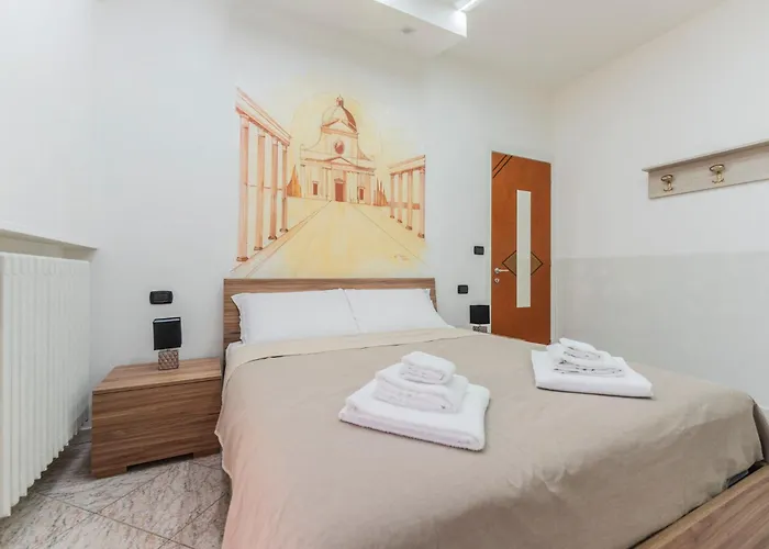 Fioravanti - San Luca & Genesis House, A Pochi Passi Dalla Stazione, Vicino Al Cuore Di 3* Bologna