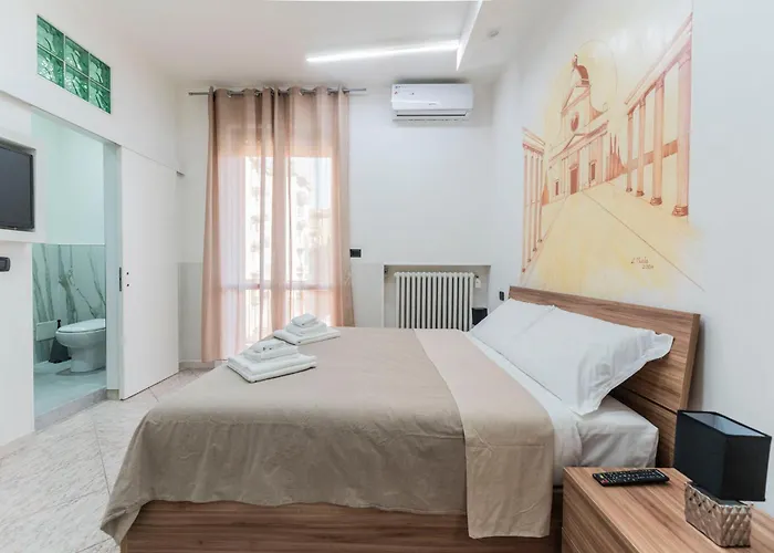 Fioravanti - San Luca & Genesis House, A Pochi Passi Dalla Stazione, Vicino Al Cuore Di Apartmanhotel 3*