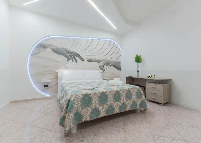 Fioravanti - San Luca & Genesis House, A Pochi Passi Dalla Stazione, Vicino Al Cuore Di Bologna