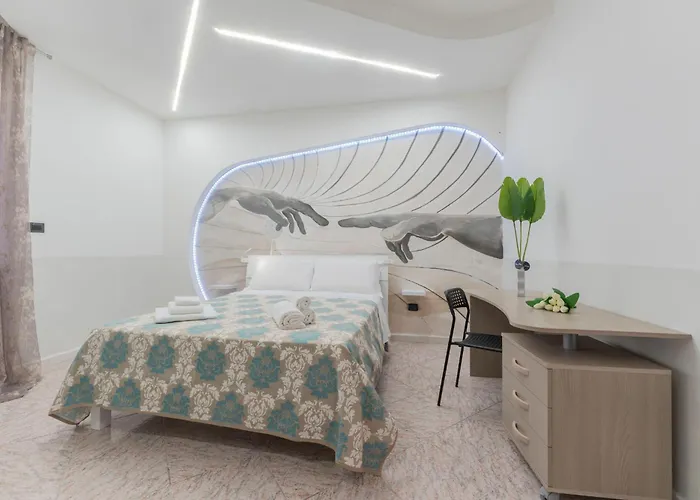 Fioravanti - San Luca & Genesis House, A Pochi Passi Dalla Stazione, Vicino Al Cuore Di Apartmanhotel