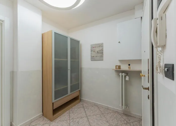 Apartmanhotel Fioravanti - San Luca & Genesis House, A Pochi Passi Dalla Stazione, Vicino Al Cuore Di Bologna