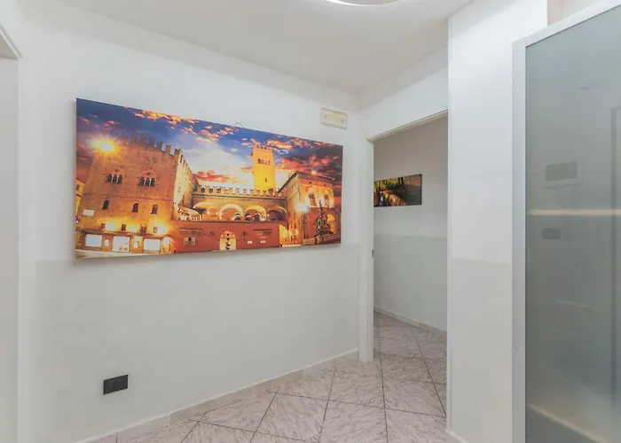 Apartmanhotel Fioravanti - San Luca & Genesis House, A Pochi Passi Dalla Stazione, Vicino Al Cuore Di