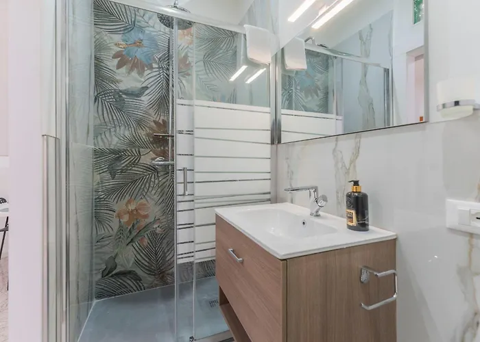 Fioravanti - San Luca & Genesis House, A Pochi Passi Dalla Stazione, Vicino Al Cuore Di Apartmanhotel Bologna