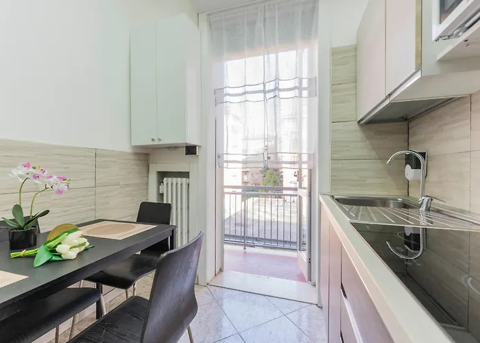 Fioravanti - San Luca & Genesis House, A Pochi Passi Dalla Stazione, Vicino Al Cuore Di Apartmanhotel Bologna