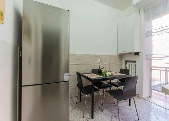 Fioravanti - San Luca & Genesis House, A Pochi Passi Dalla Stazione, Vicino Al Cuore Di Apartmanhotel 3*