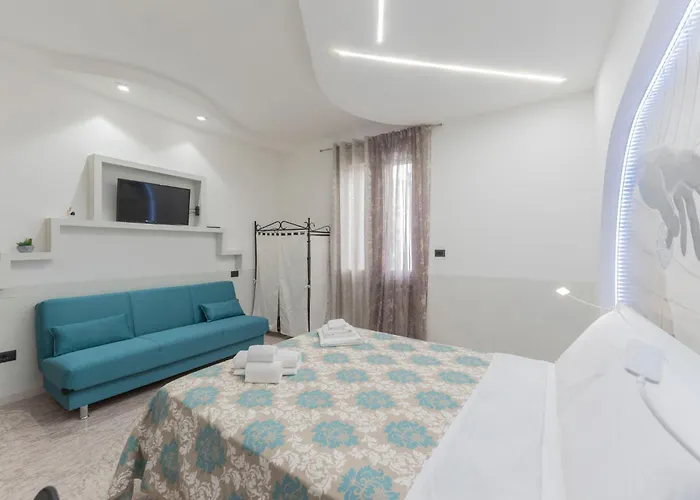 Apartmanhotel Fioravanti - San Luca & Genesis House, A Pochi Passi Dalla Stazione, Vicino Al Cuore Di 3*