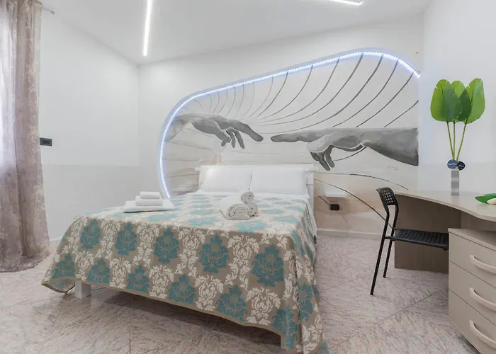 Fioravanti - San Luca & Genesis House, A Pochi Passi Dalla Stazione, Vicino Al Cuore Di