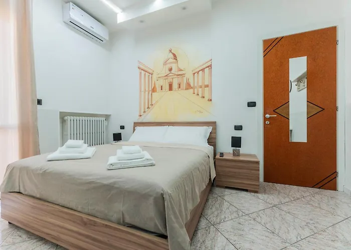 Fioravanti - San Luca & Genesis House, A Pochi Passi Dalla Stazione, Vicino Al Cuore Di Apartmanhotel Bologna
