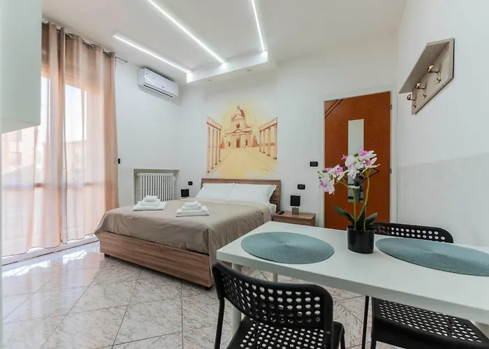 Fioravanti - San Luca & Genesis House, A Pochi Passi Dalla Stazione, Vicino Al Cuore Di Apartmanhotel Bologna
