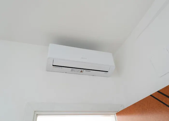 Fioravanti - San Luca & Genesis House, A Pochi Passi Dalla Stazione, Vicino Al Cuore Di