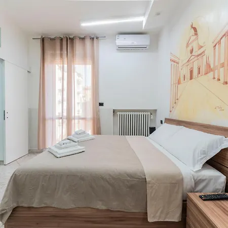 Fioravanti - San Luca & Genesis House, A Pochi Passi Dalla Stazione, Vicino Al Cuore Di Apartmanhotel 3*