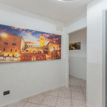 Apartmanhotel Fioravanti - San Luca & Genesis House, A Pochi Passi Dalla Stazione, Vicino Al Cuore Di