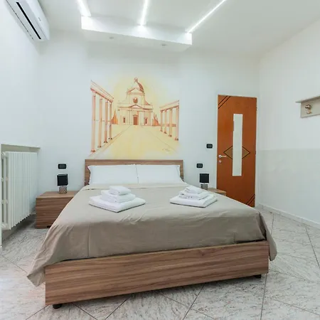 Apartmanhotel Fioravanti - San Luca & Genesis House, A Pochi Passi Dalla Stazione, Vicino Al Cuore Di 3*